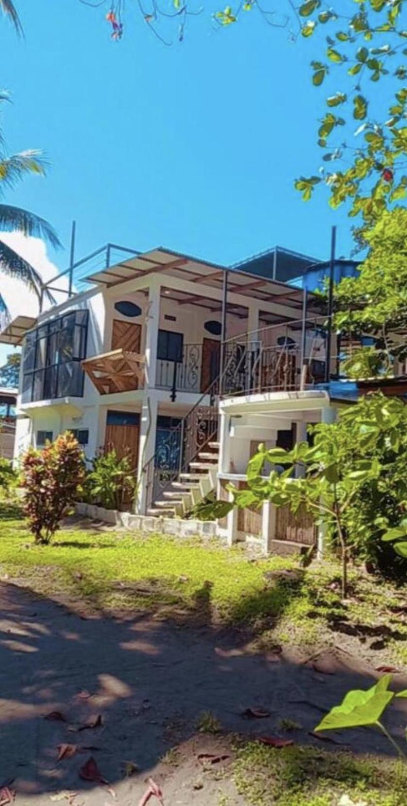 Hotel Pura Natura Beachfront Tortuguero Exteriör bild